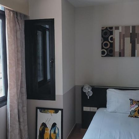 Twenty Three Residence 曼谷 外观 照片
